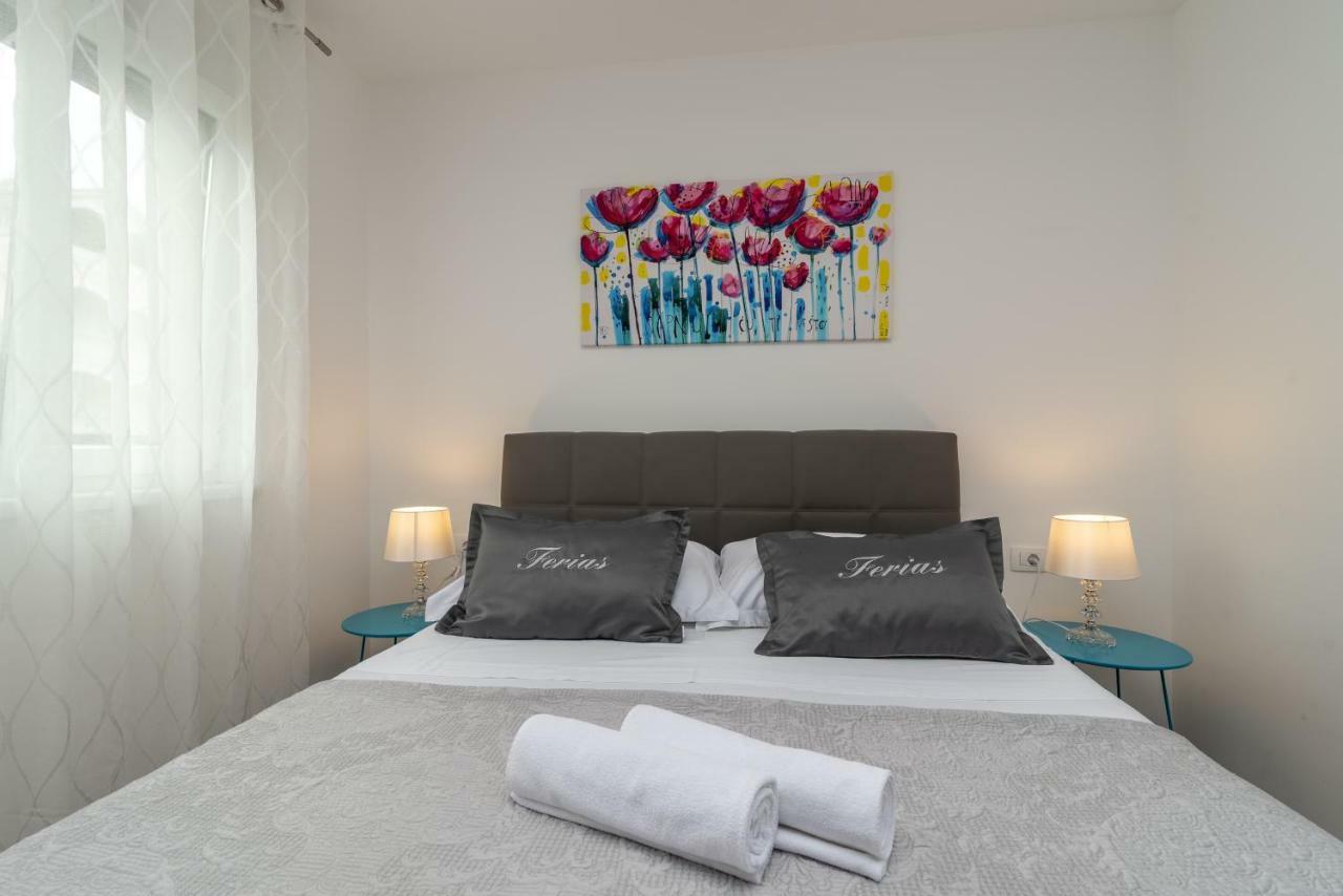 Apartment Ferias Трогір Екстер'єр фото