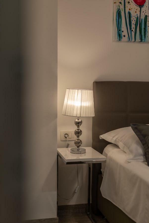 Apartment Ferias Трогір Екстер'єр фото
