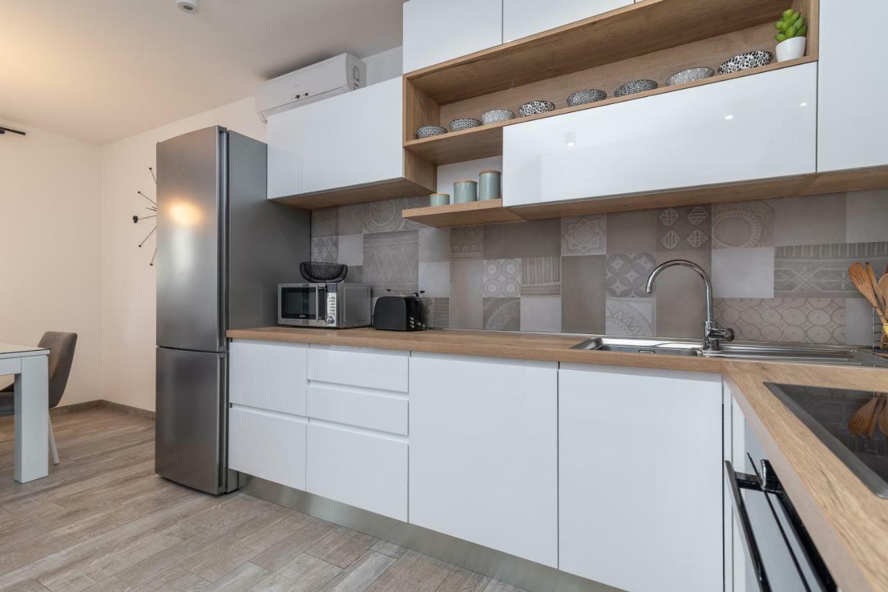 Apartment Ferias Трогір Екстер'єр фото