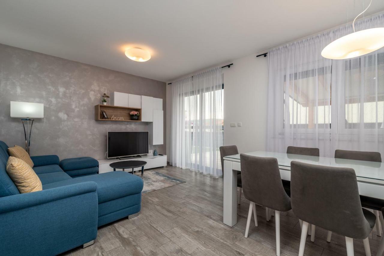 Apartment Ferias Трогір Екстер'єр фото