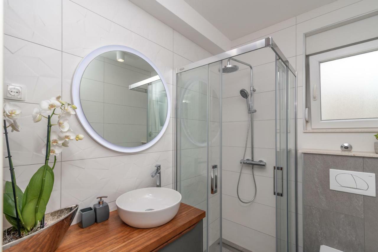 Apartment Ferias Трогір Екстер'єр фото